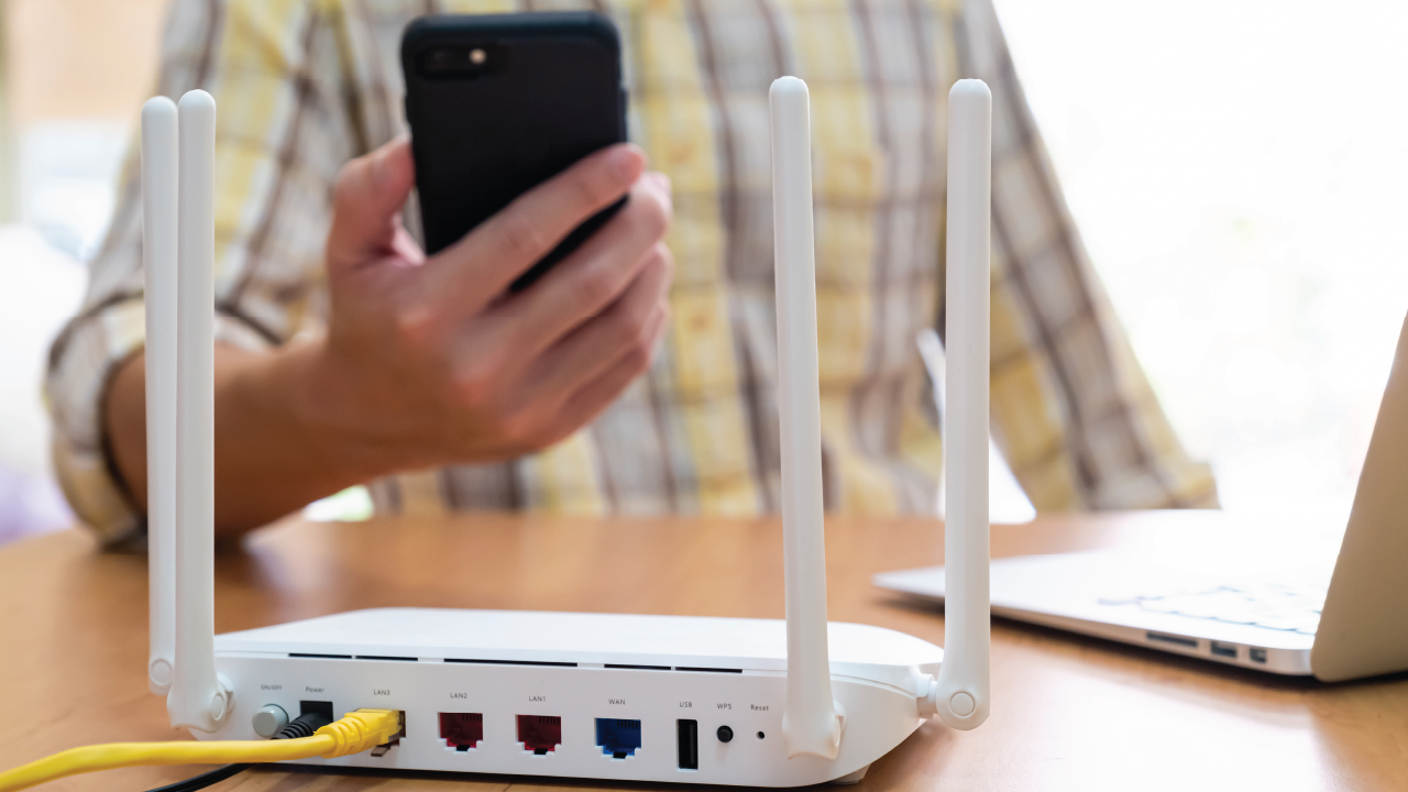 An image of an internet router