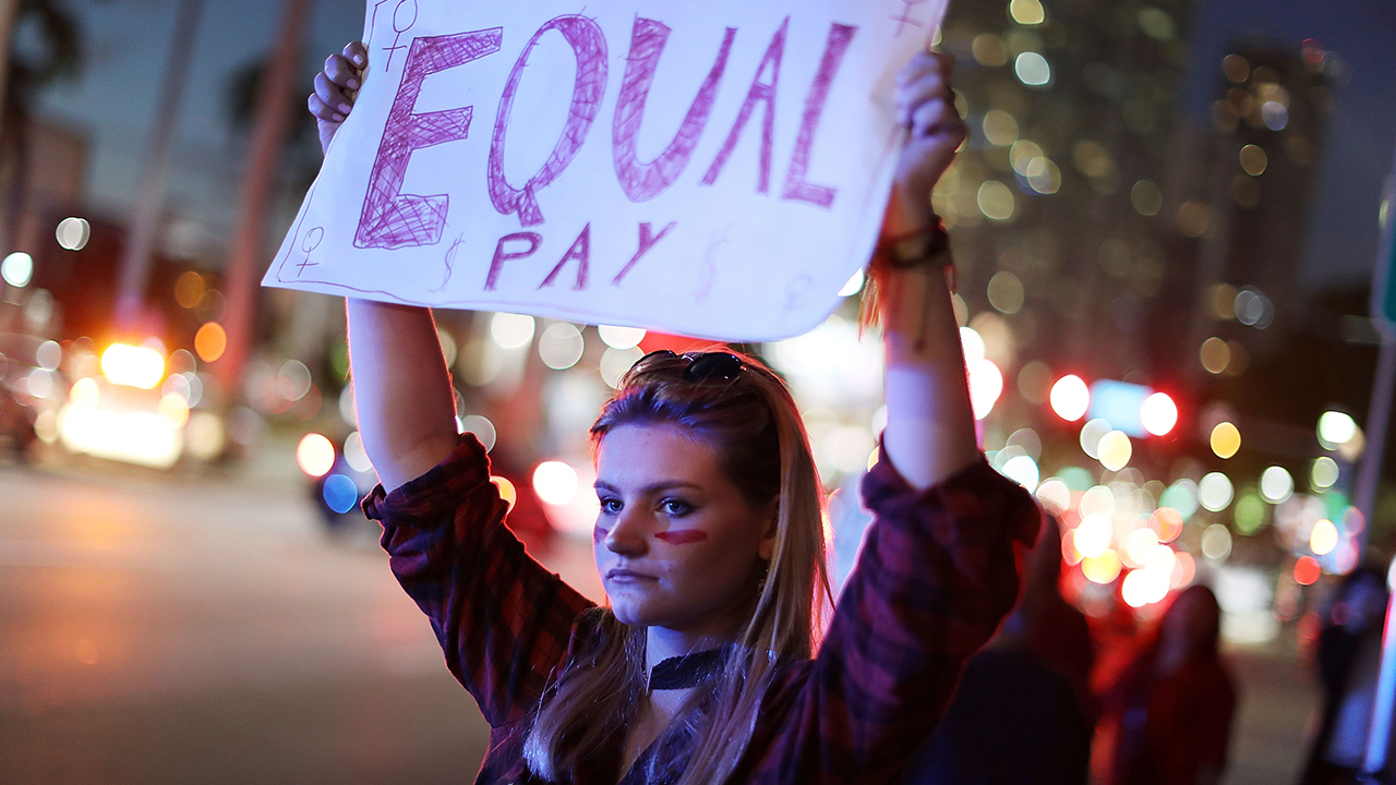 argumentative essay on gender pay gap