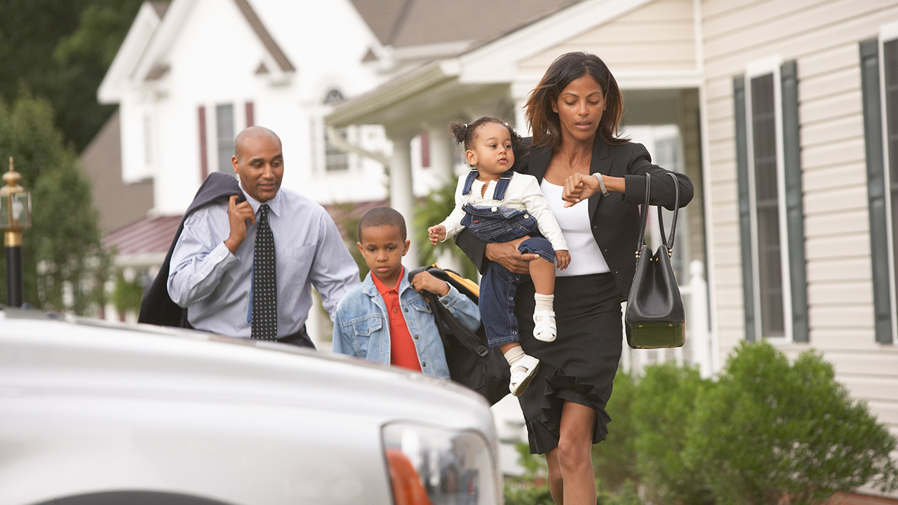 Husbands and Wives Earn Similar Wages in a Growing Share of Marriages Pew Research Center image