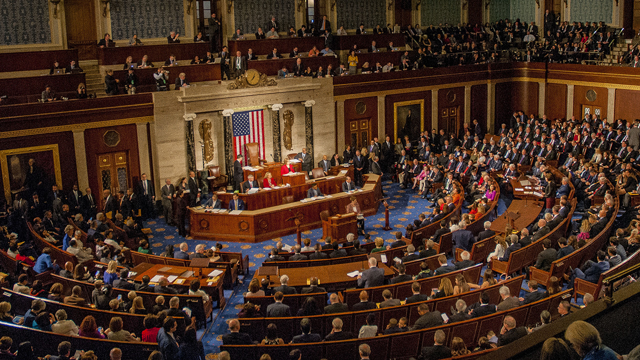 115th Congress passed more laws than before, but of similar substance | Pew Research Center