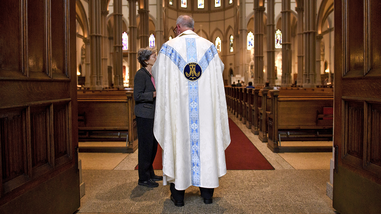 U.S. Catholics less likely than Protestants to express confidence in