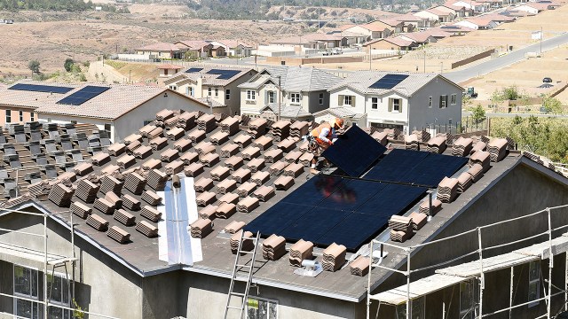 More U.S. homeowners say they are considering home solar panels