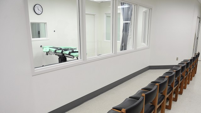 A lethal injection chamber at San Quentin State Prison in California in 2010. The facility was dismantled under a March 2019 executive order from Gov. Gavin Newsom placing a moratorium on the death penalty. (Wally Skalij/Los Angeles Times via Getty Images)