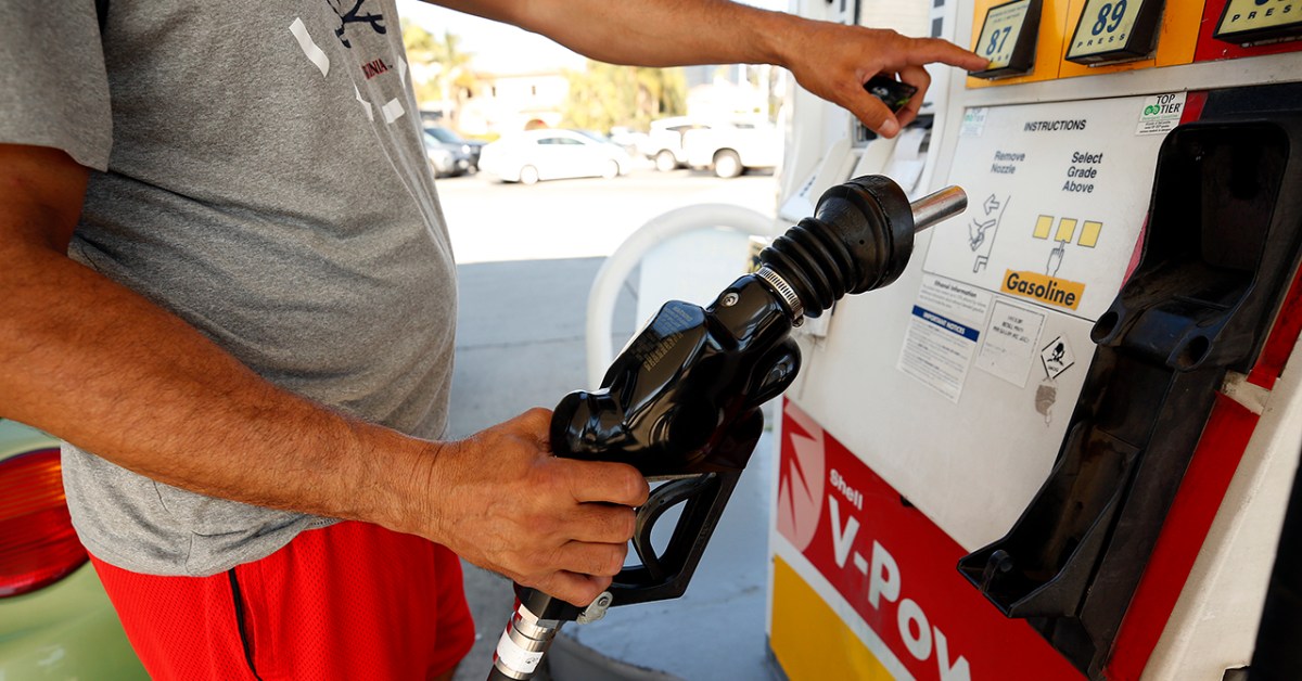 how-much-does-gas-cost-in-california-meaningkosh