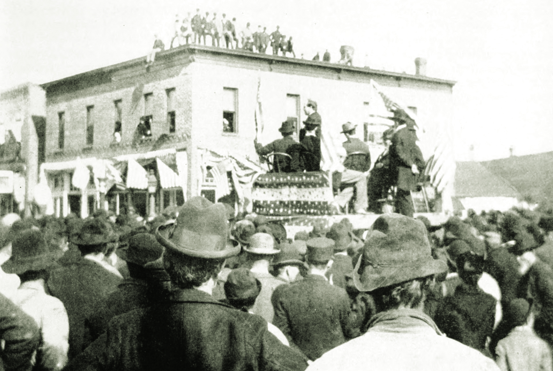 Photo showing Nebraskans attend a political rally in the 1870s (Smithsonian Institution Press via Flickr)