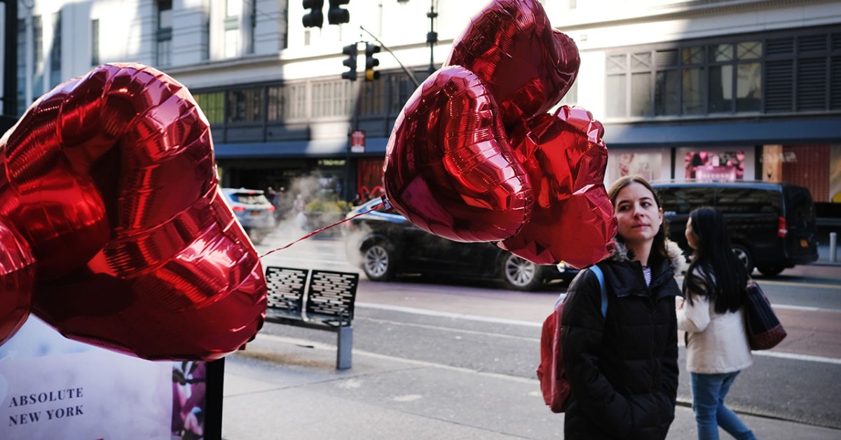 For Valentine’s Day, 5 facts about single Americans