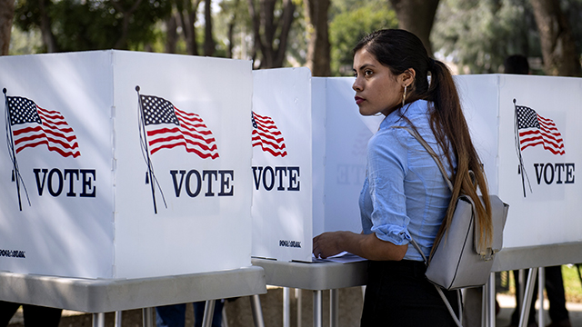 FT_18.11.09_HispanicExitPolls_feture