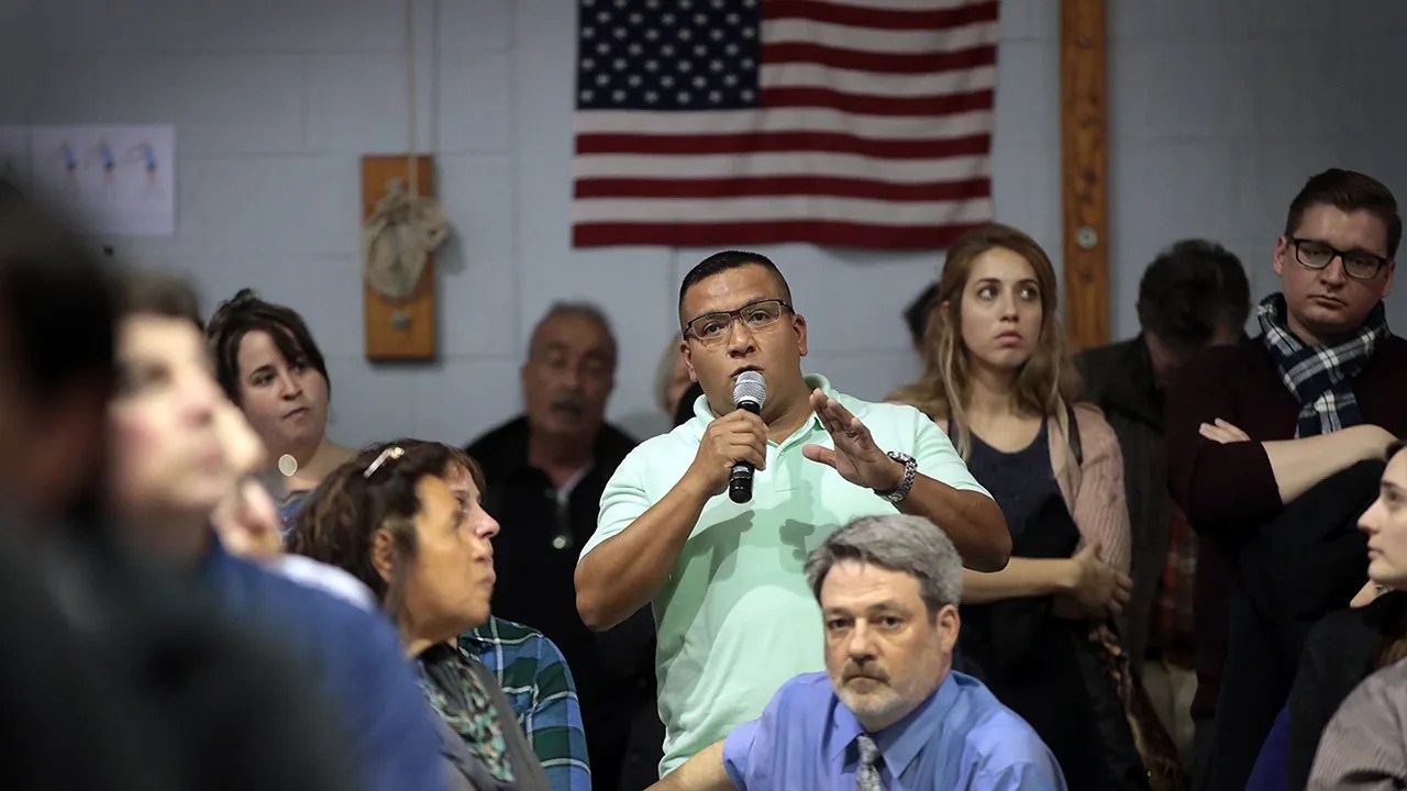 Democratic Rep. Luis Gutierrez Holds Community Town Hall In Chicago