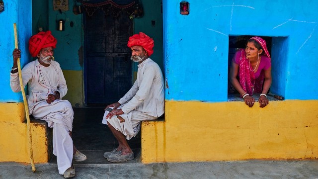 Members of the Rabari ethnic group in Rajasthan, India. (Tuul and Bruno Morandi/Getty Images)