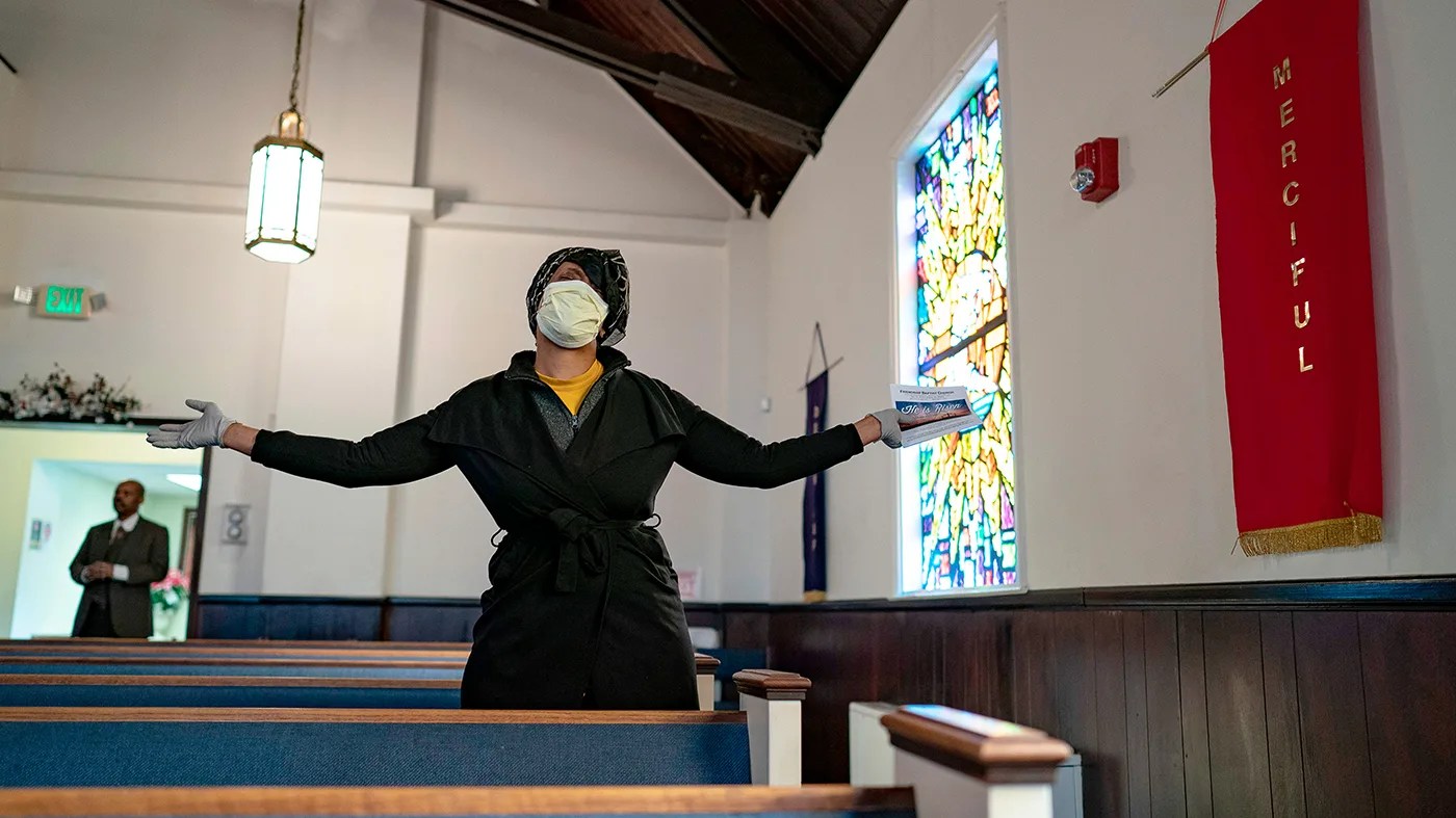 Amid pandemic, Black and Hispanic worshippers more concerned about safety of in-person religious services