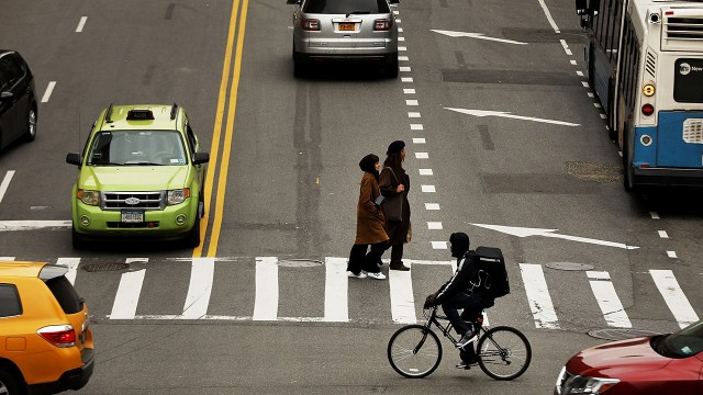 An intersection in New York City's Manhattan in 2017. (Spencer Platt/Getty Images)
