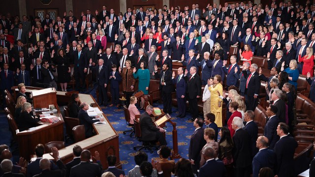 U.S. Representatives of the 119th Congress are sworn in during the House's first day of session on Jan. 3, 2025. (McNamee/Getty Images)