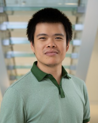Download Arnold Lau's photo